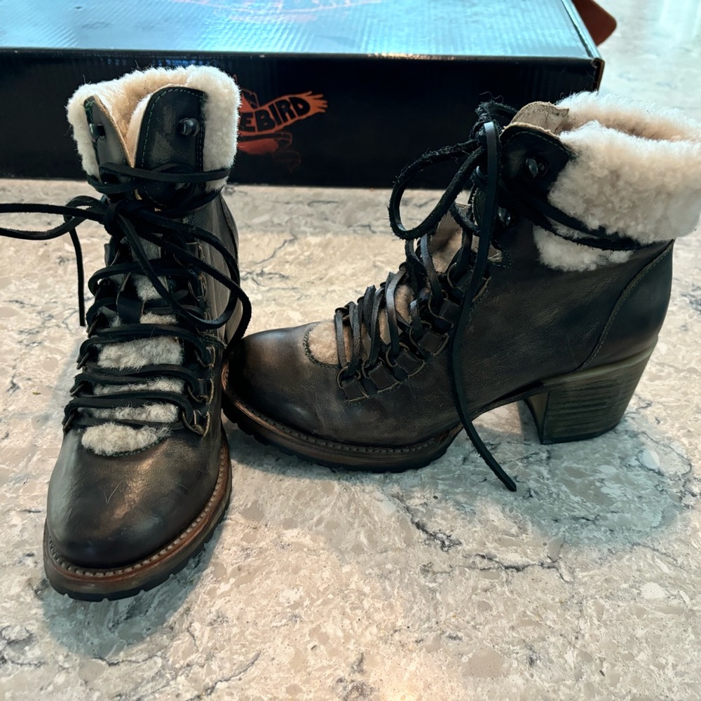 like new Freebird, Norway booties in ice color.